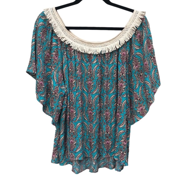 Hayden Tops - Hayden Los Angeles Fringe Neckline Blouse size Large